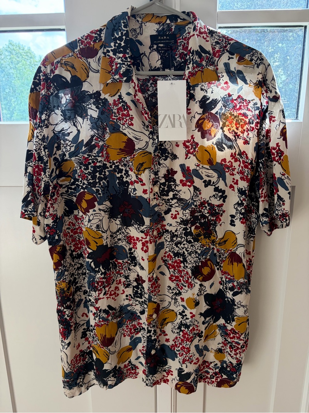 New Zara Men’s Button Down Floral Shirt Yellow Blue Red Cream Large NWT Unisex